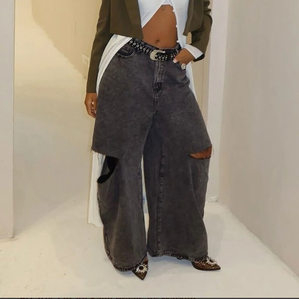 Fashion Nova CutOut Jeans